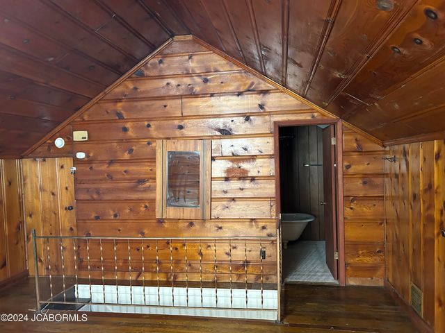 2620 E MCCARTY STREET, Jefferson City, MO 65101