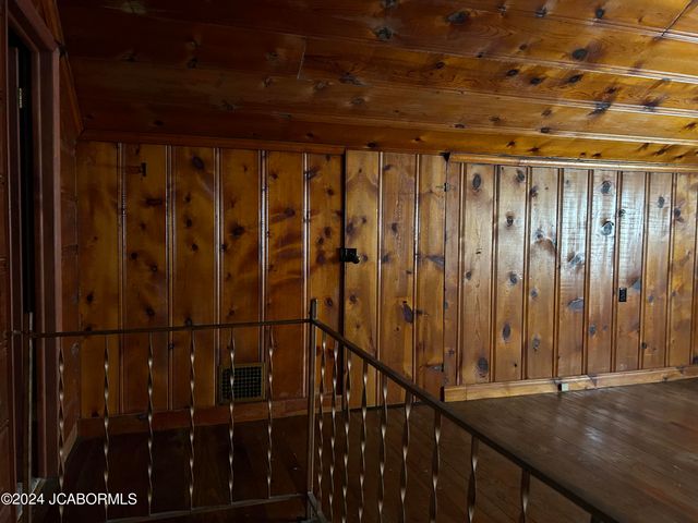 2620 E MCCARTY STREET, Jefferson City, MO 65101