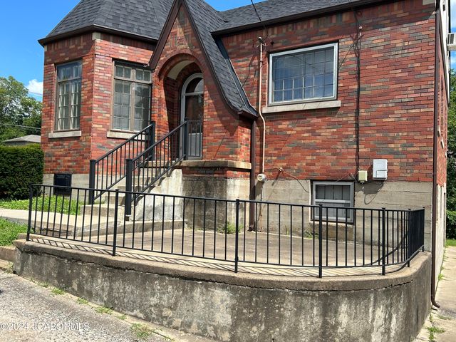 2620 E MCCARTY STREET, Jefferson City, MO 65101