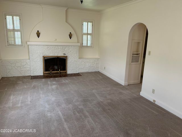 2620 E MCCARTY STREET, Jefferson City, MO 65101