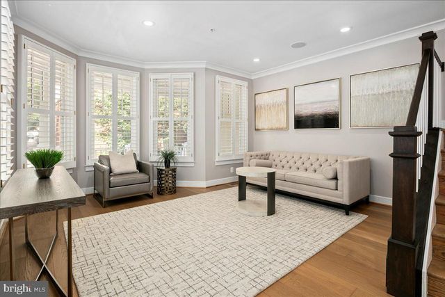 2863 11TH ST N, Arlington, VA 22201