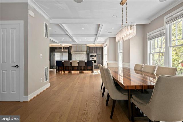 2863 11TH ST N, Arlington, VA 22201