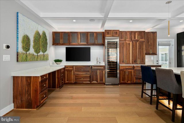 2863 11TH ST N, Arlington, VA 22201