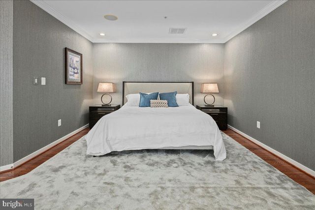 2863 11TH ST N, Arlington, VA 22201