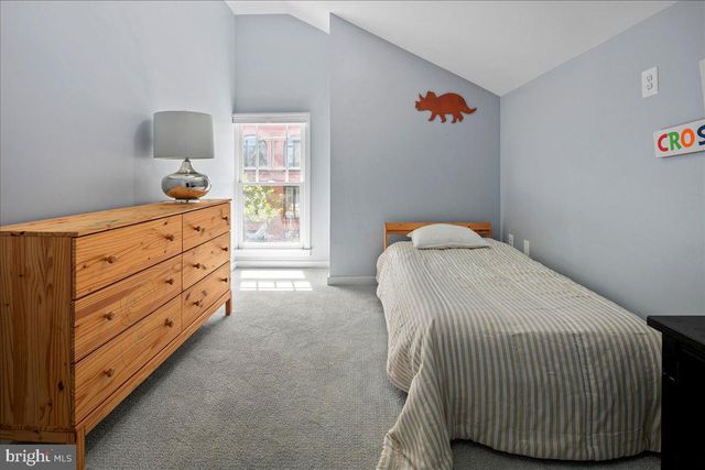 2863 11TH ST N, Arlington, VA 22201