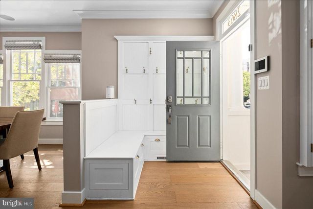 2863 11TH ST N, Arlington, VA 22201