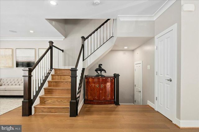 2863 11TH ST N, Arlington, VA 22201