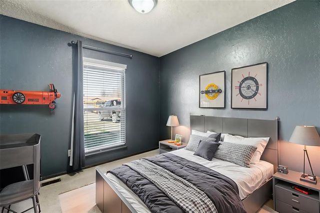 732 W Elder Drive, Mustang, OK 73064