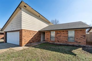 732 W Elder Drive, Mustang, OK 73064