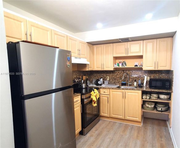 800 SW 131st Ave 106F, Pembroke Pines, FL 33027