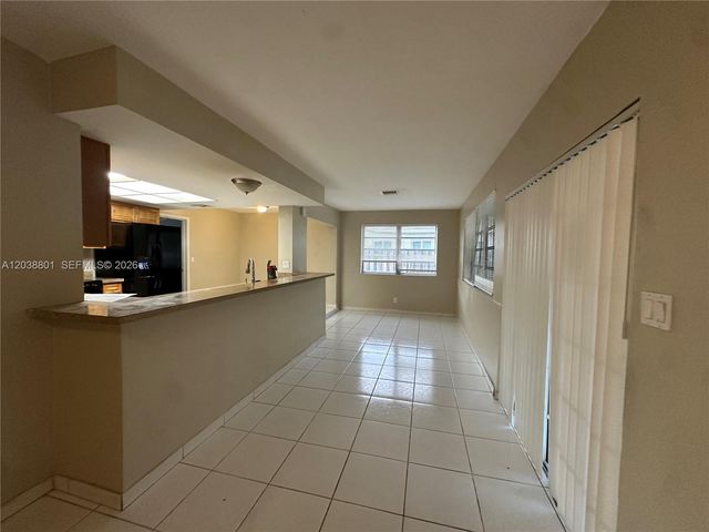 2121 N 52nd Avenue, Hollywood, FL 33021