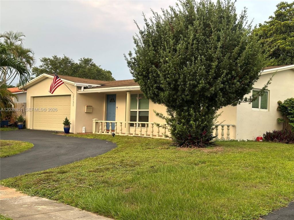 2121 N 52nd Avenue, Hollywood, FL 33021