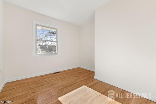 147 Wedgewood Avenue, Woodbridge Proper, NJ 07095