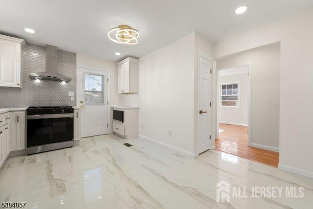 147 Wedgewood Avenue, Woodbridge Proper, NJ 07095