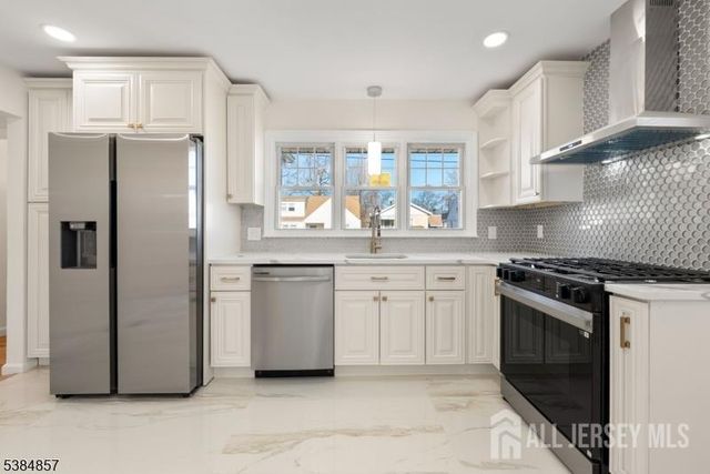 147 Wedgewood Avenue, Woodbridge Proper, NJ 07095