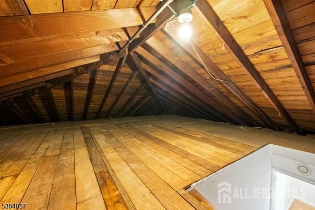 147 Wedgewood Avenue, Woodbridge Proper, NJ 07095