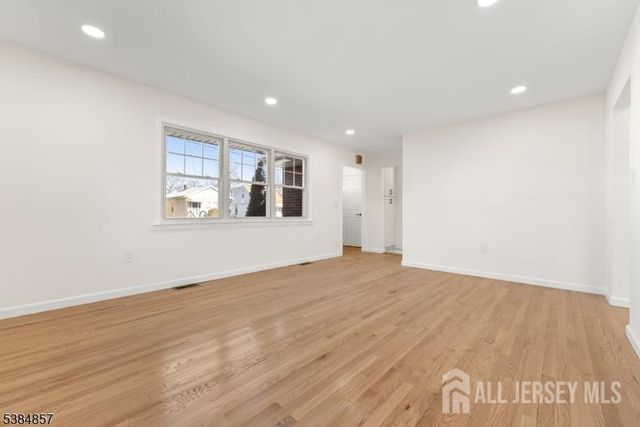 147 Wedgewood Avenue, Woodbridge Proper, NJ 07095