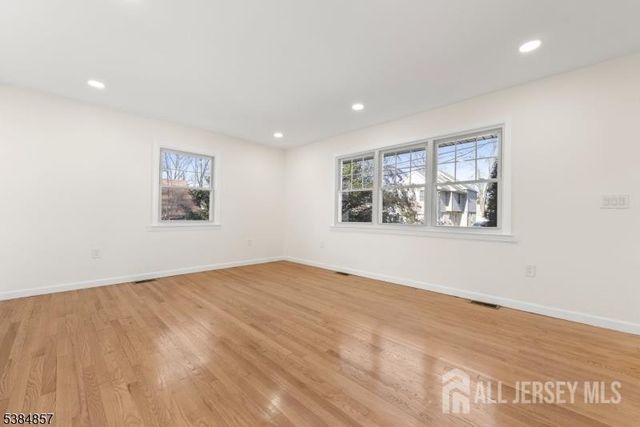 147 Wedgewood Avenue, Woodbridge Proper, NJ 07095