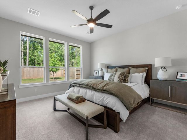 7066 North Lake Clopton Drive, Montgomery, TX 77316
