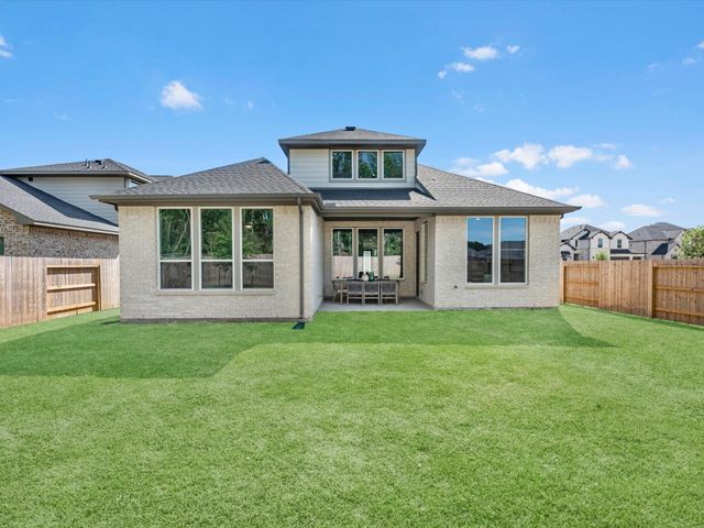 7066 North Lake Clopton Drive, Montgomery, TX 77316