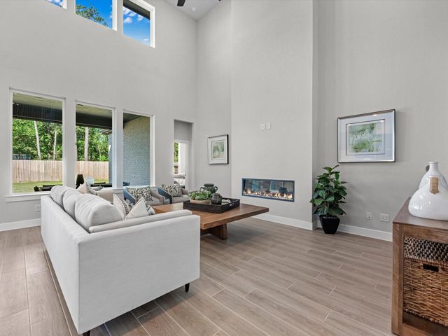 7066 North Lake Clopton Drive, Montgomery, TX 77316