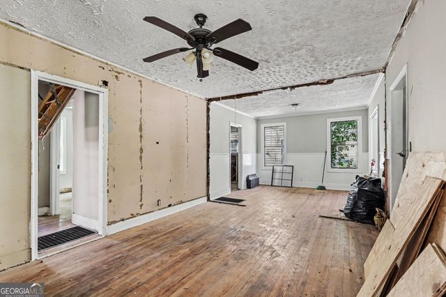 1676 S Olympian Way SW, Atlanta, GA 30310