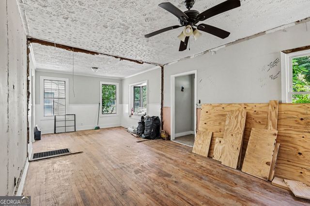 1676 S Olympian Way SW, Atlanta, GA 30310