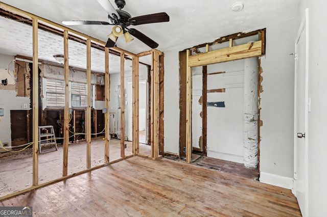 1676 S Olympian Way SW, Atlanta, GA 30310