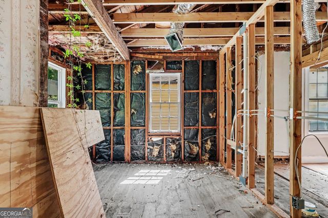 1676 S Olympian Way SW, Atlanta, GA 30310