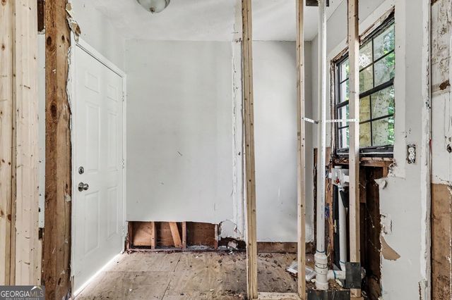 1676 S Olympian Way SW, Atlanta, GA 30310