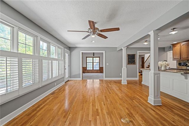 8408 W 115th Street, Overland Park, KS 66210