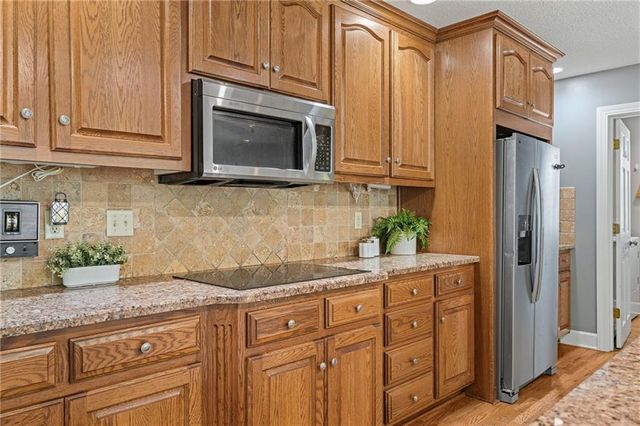 8408 W 115th Street, Overland Park, KS 66210