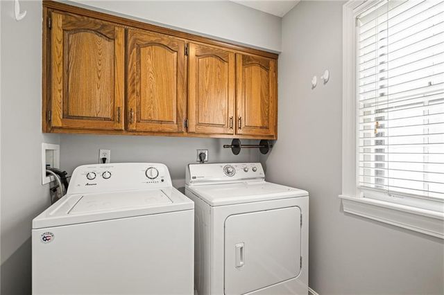 8408 W 115th Street, Overland Park, KS 66210