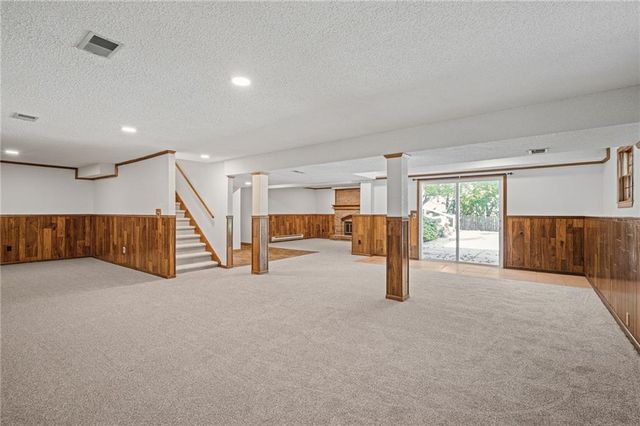 8408 W 115th Street, Overland Park, KS 66210