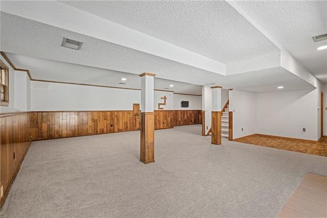 8408 W 115th Street, Overland Park, KS 66210