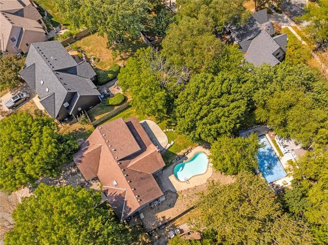 8408 W 115th Street, Overland Park, KS 66210