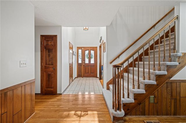 8408 W 115th Street, Overland Park, KS 66210