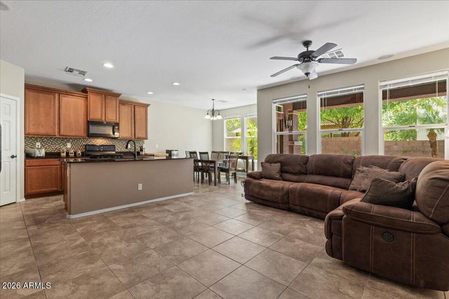 3451 E AMBER Lane, Gilbert, AZ 85296