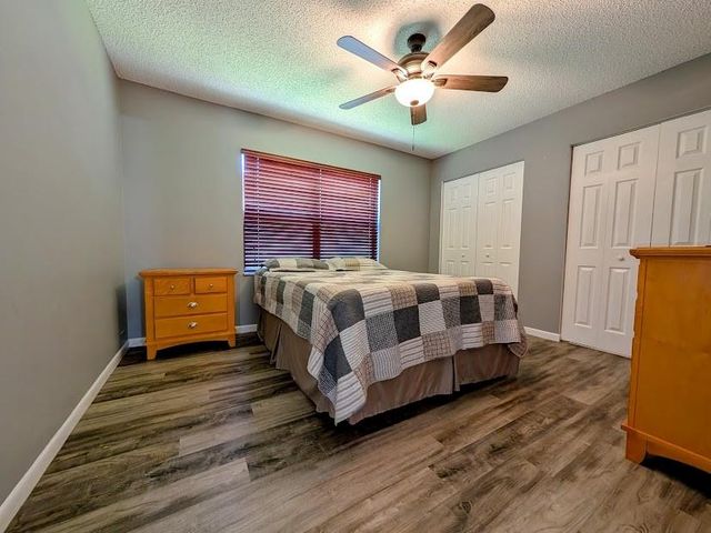 9460 El Clair Ranch Rd, Boynton Beach, FL 33437