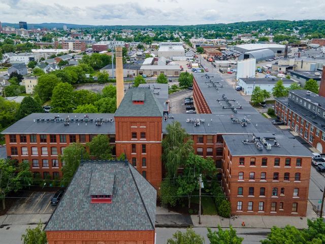 470 Silver St Apt 205, Manchester, NH 03103