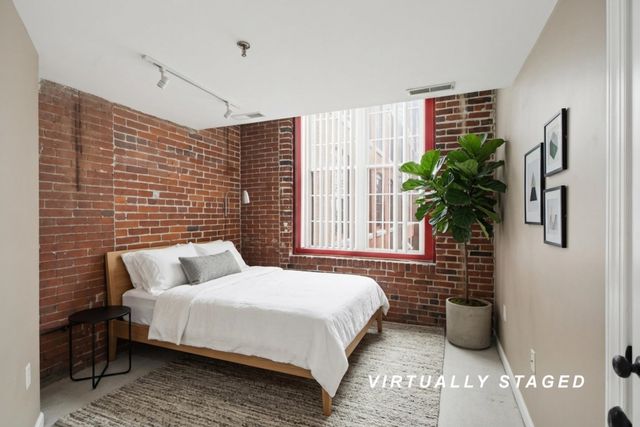 470 Silver St Apt 205, Manchester, NH 03103