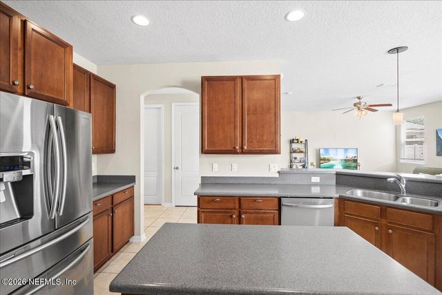 12174 WYNFEILD LAKES Circle, Jacksonville, FL 32246