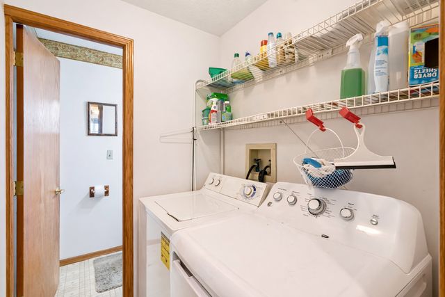 3222 Tower Court, Clinton, IA 52732