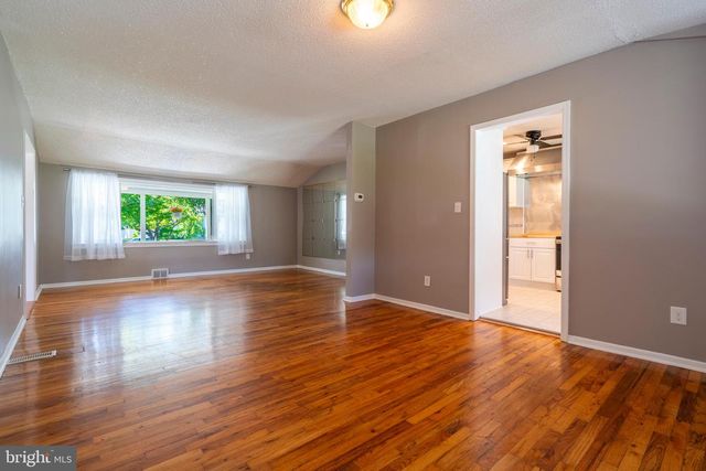 23 MAPLE AVE, Hatboro, PA 19040