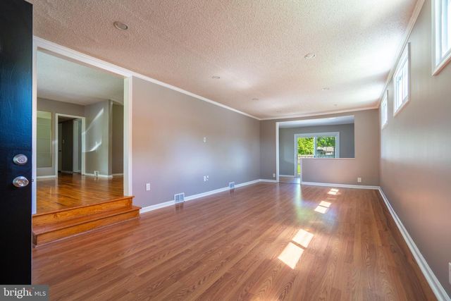 23 MAPLE AVE, Hatboro, PA 19040