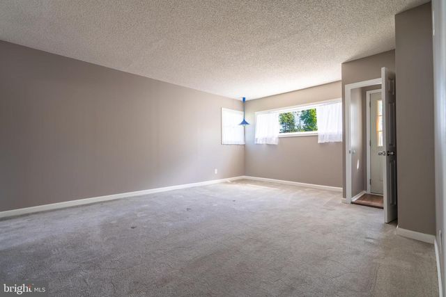 23 MAPLE AVE, Hatboro, PA 19040