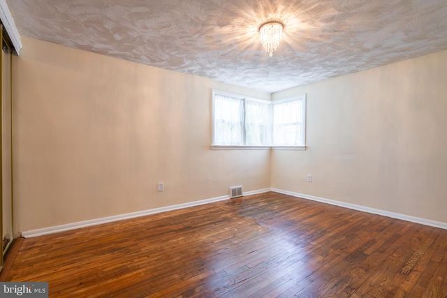 23 MAPLE AVE, Hatboro, PA 19040