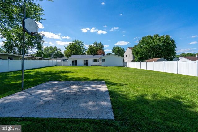23 MAPLE AVE, Hatboro, PA 19040