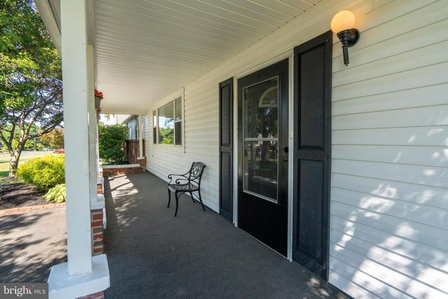 23 MAPLE AVE, Hatboro, PA 19040