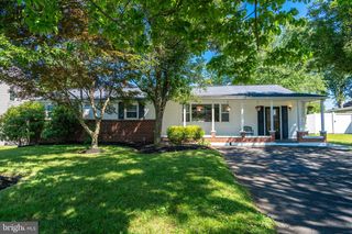 23 MAPLE AVE, Hatboro, PA 19040